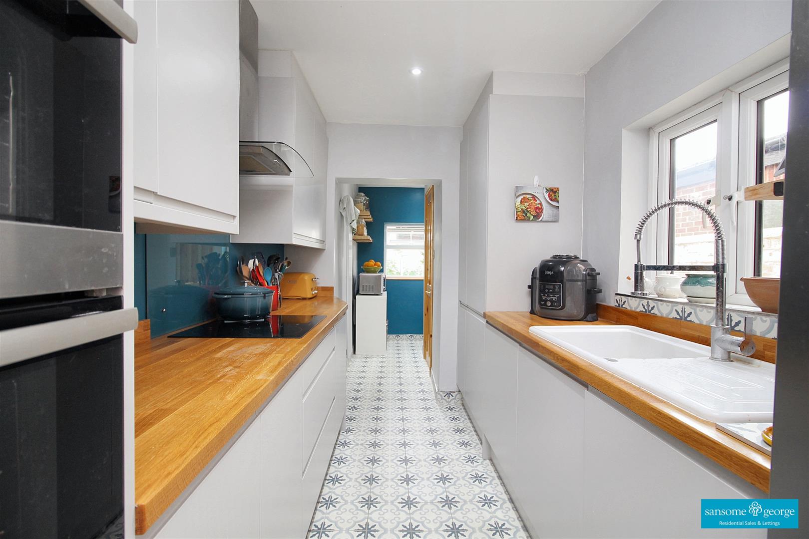 3 bed property in Albany Road, Reading
